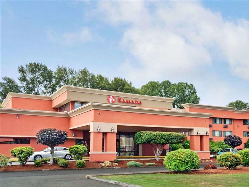 Ramada by Wyndham Tukwila Southcenter Hotel Bagian luar foto