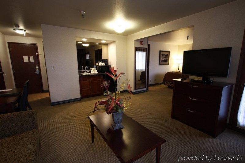 Ramada by Wyndham Tukwila Southcenter Hotel Ruang foto