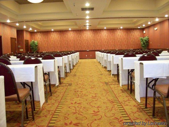 Ramada by Wyndham Tukwila Southcenter Hotel Fasilitas foto
